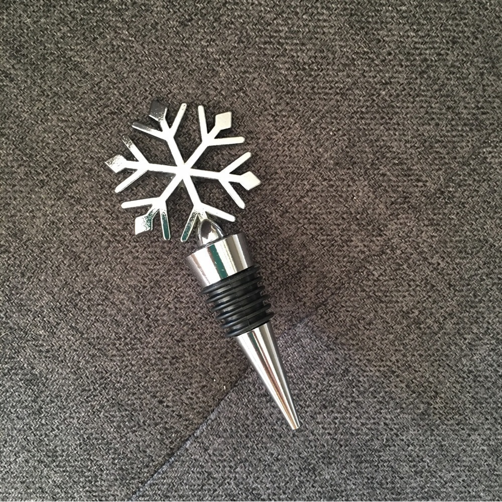 Silver Snowflake Wine Bottle Stopper